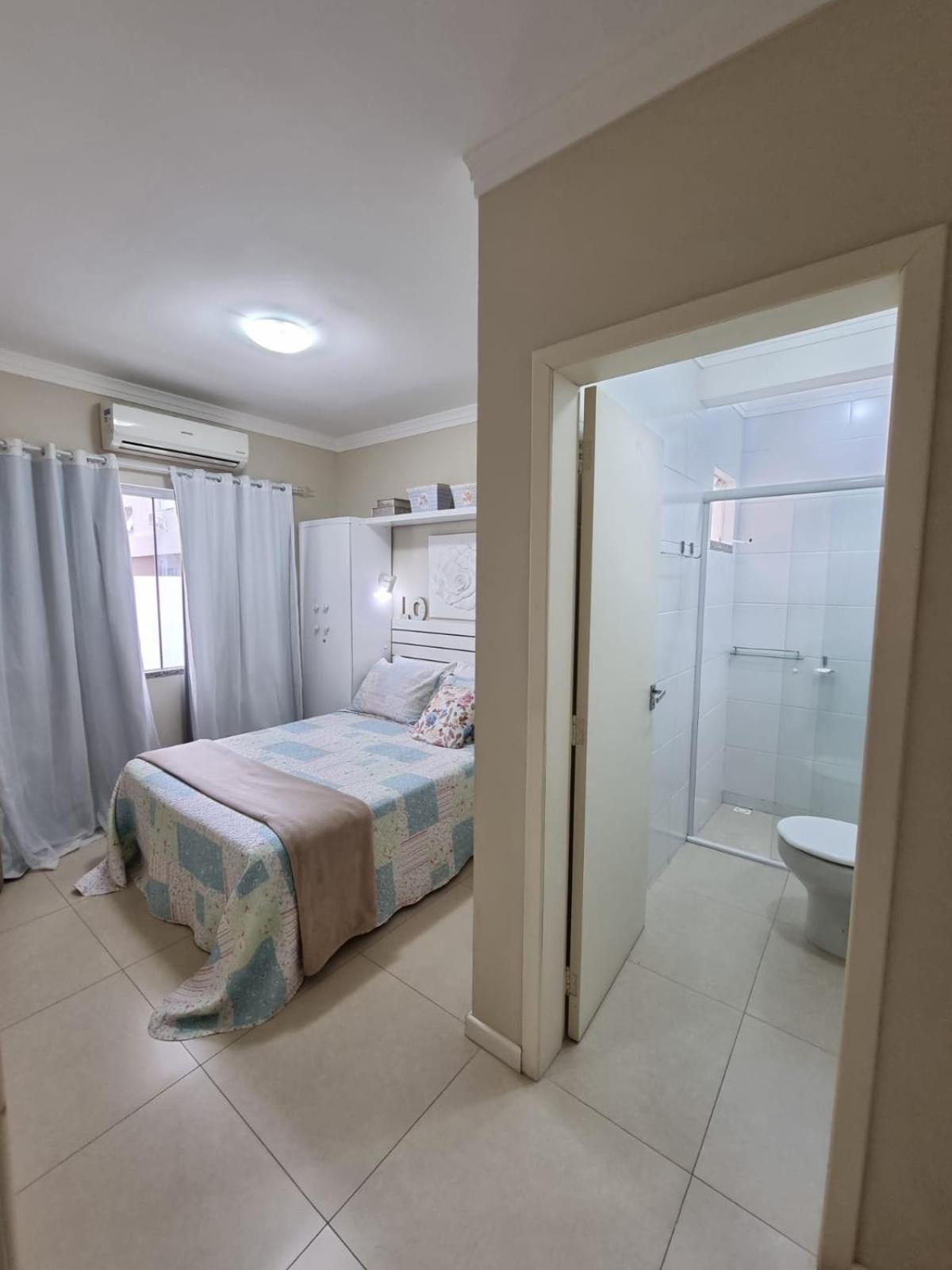 Apartamentos Proximo A Praia Bombinhas Rum bild